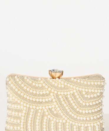 Clutch in Gold with Pearl and Diamante