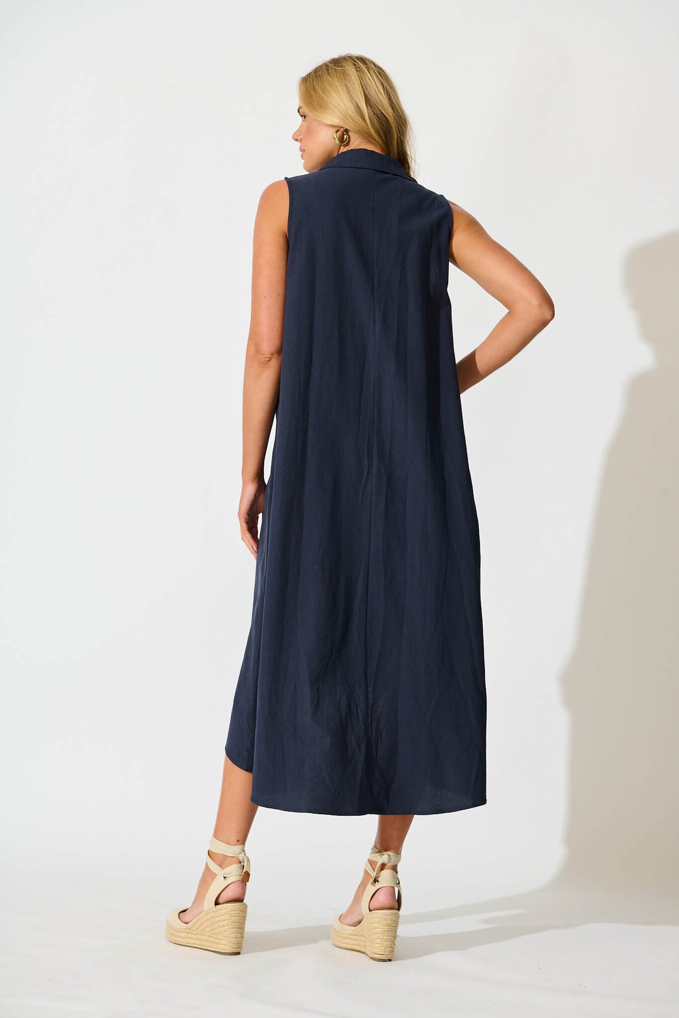 Midi Dress in Navy Linen Blend - Image 4