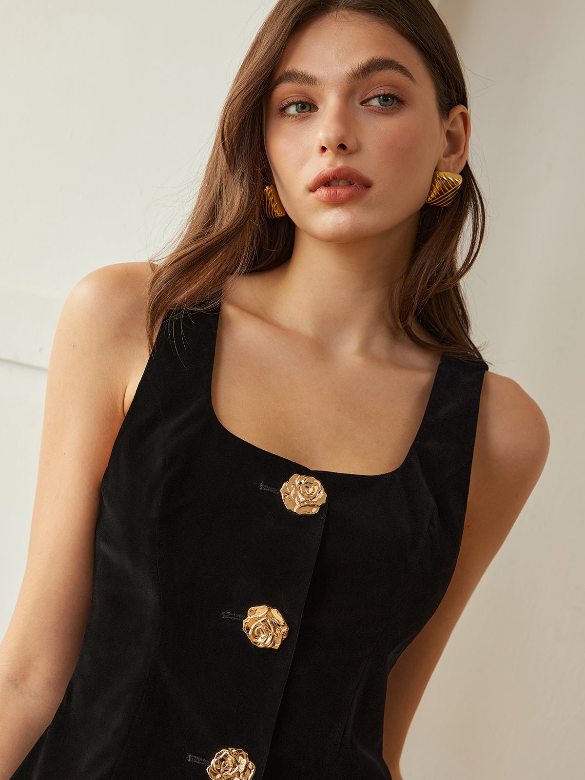 Velvet Metal-Button Vest - Image 5